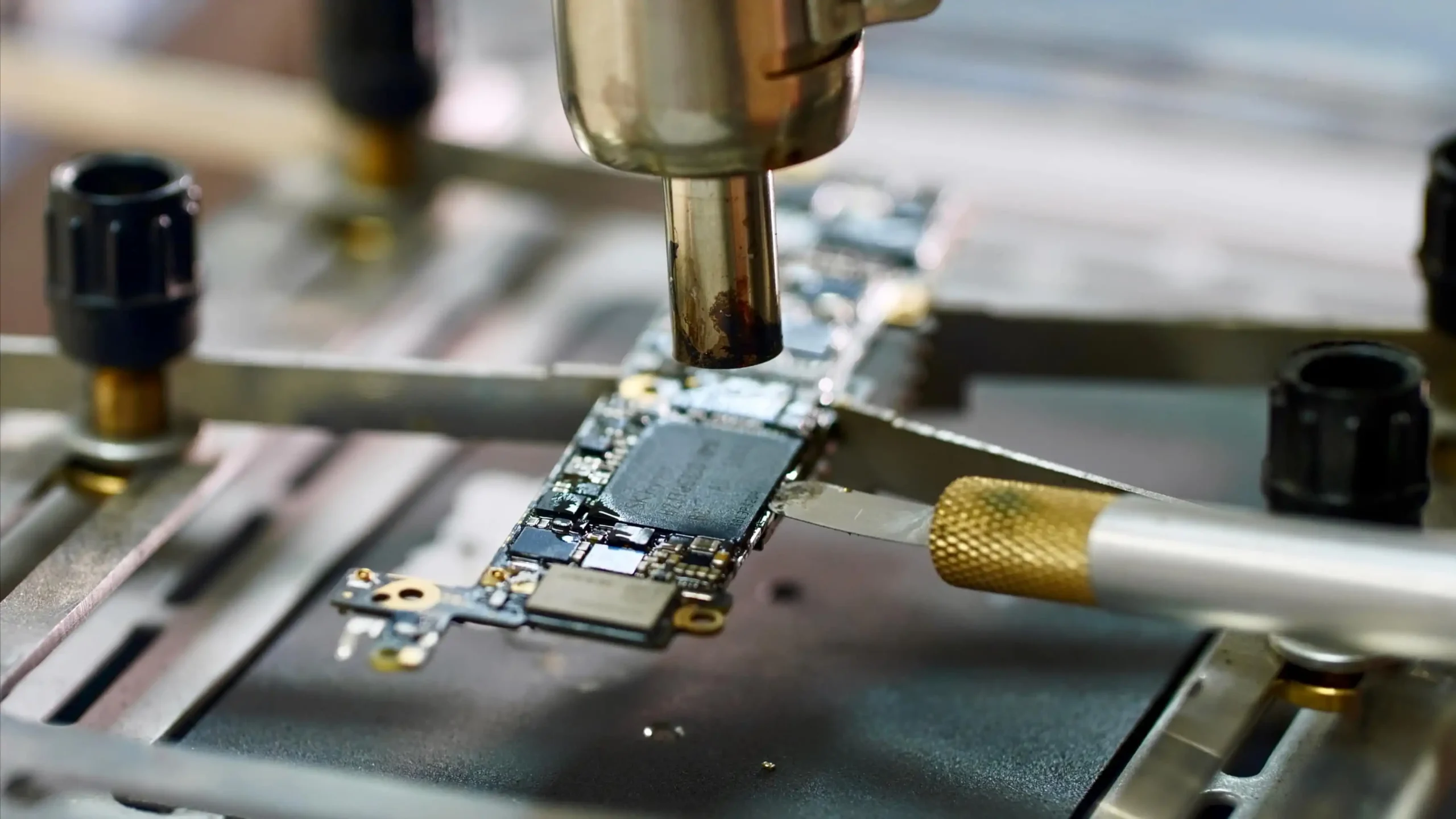 Buying Refurbished Electronics Saves 20-50% on the Same Gear