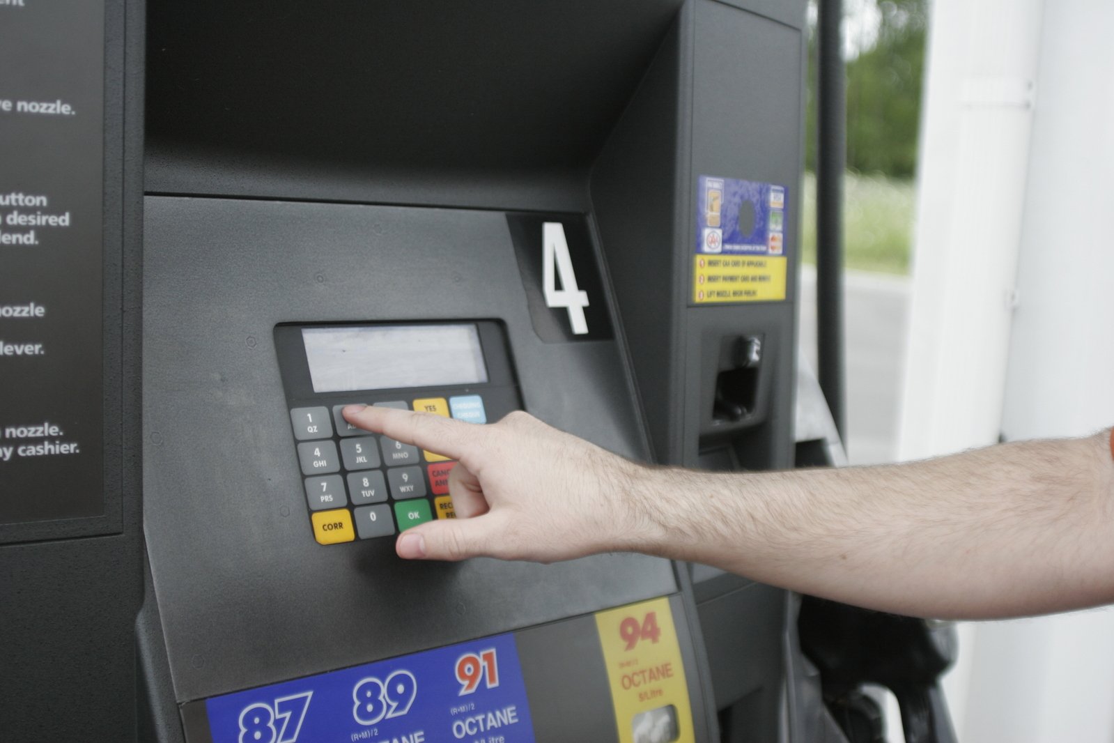 Maximize Your Rewards! Here Are the Best Credit Cards For Gas Station Purchases